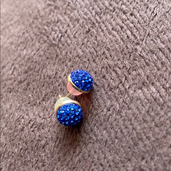 10k gold earrings with beautiful blue stone - Picture 5 of 5